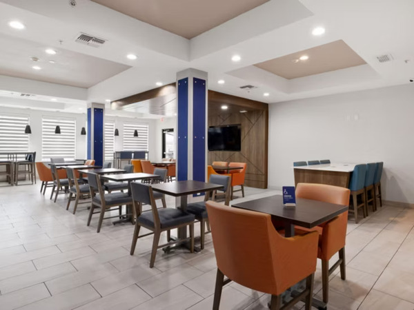 Holiday Inn Express & Suites Kingsville
