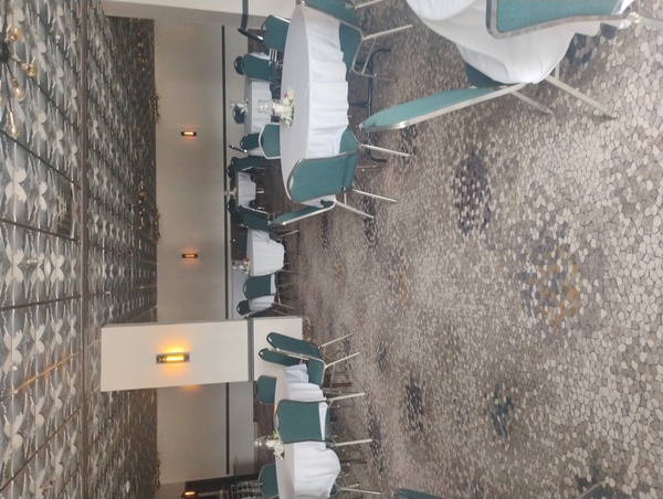 American Inn & Suites
