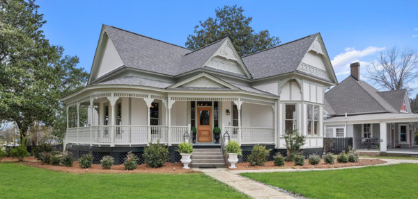 The Oasis Manor