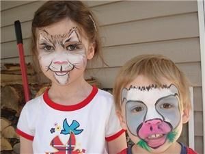 Giggles Faces N Glitter