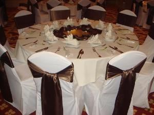 A Mode Events- chair cover and linen rentals