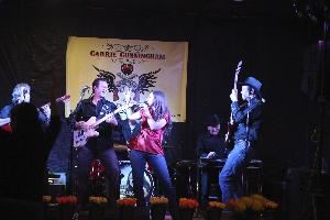 Carrie Cunningham & the Six Shooters