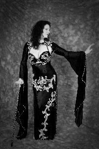 Belly Dance With Faaria