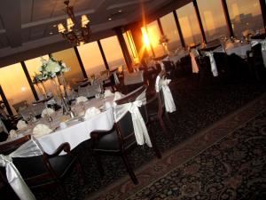 Simply Unique Wedding and Events