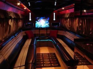 Five Star Limousine and Party Bus