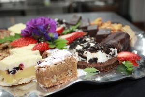 Seasons Catering & Ice Sculptures