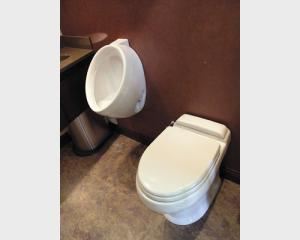 Elvis portable Restrooms